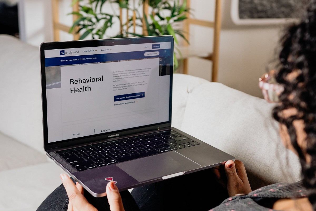 &ldquo;The Power of Online Recovery Coaching: Transforming Addiction Recovery Efforts&rdquo; - article by Michael Walsh
